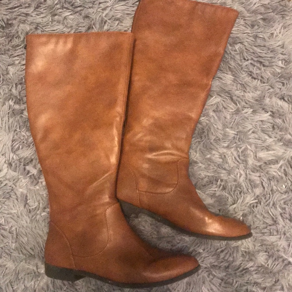 Really nice brown fall/winter boots!